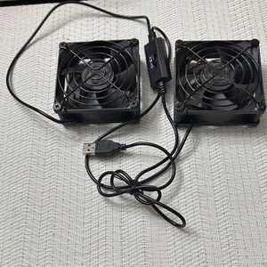 Eluteng Model ELT8025M05B USB Dual Cooling Fans - Black